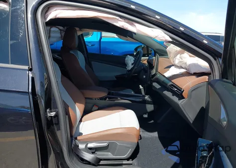 2023 Volkswagen Id.4 Pro z USA, uszkodzony, nr VIN 1V2CMPE8XPC010633